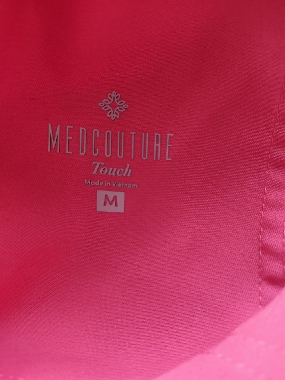 Med Couture Coral Pink Scrub Top and Jogger Pants Set (S/M) - Picture 4 of 12